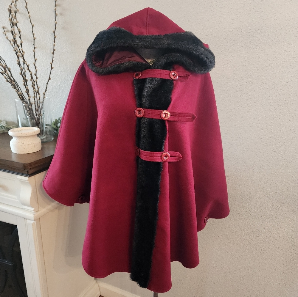 Pretencii Red Hooded Cape Fully Lined Three Button Closure Size L  NWT